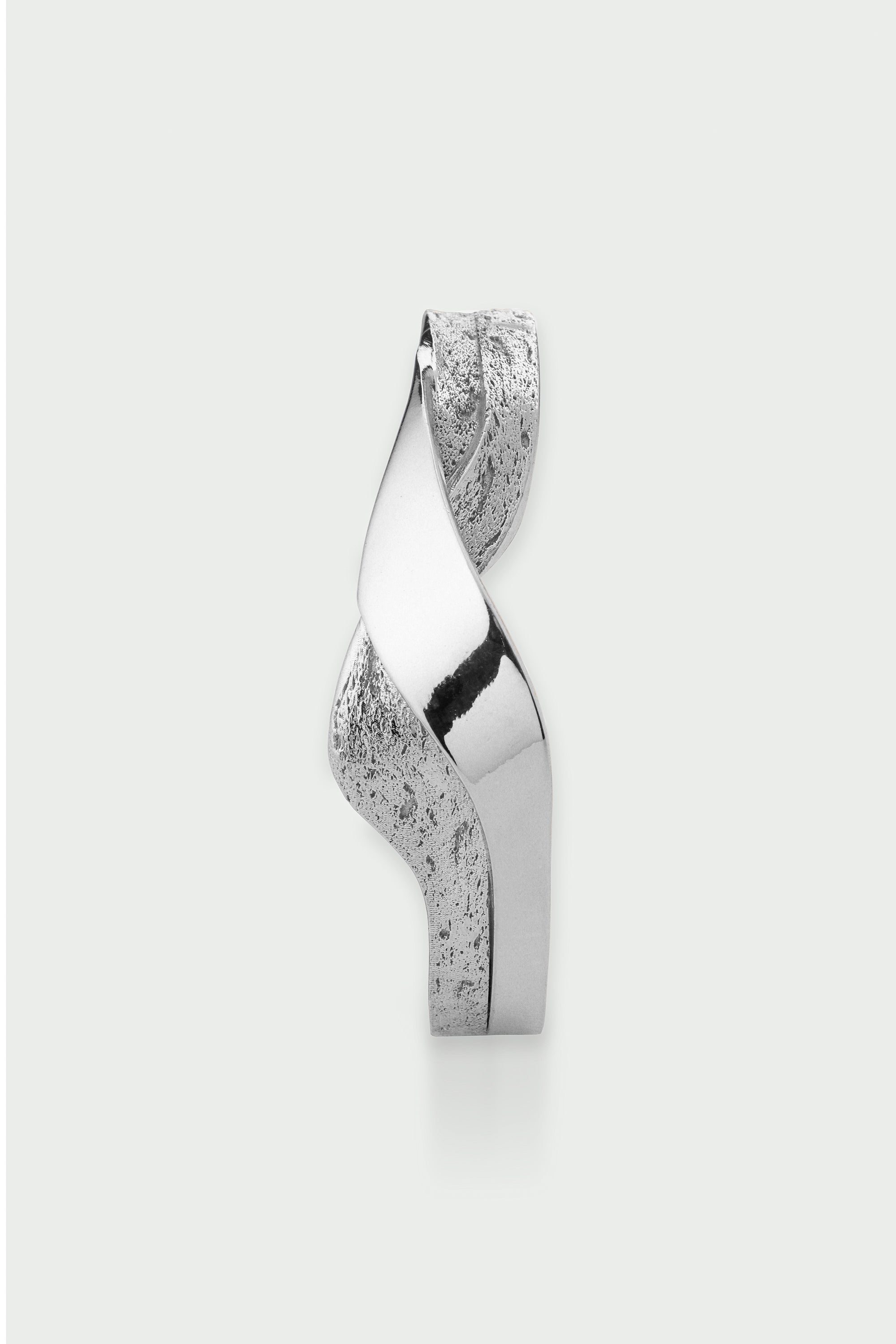 Wave Bangle |Jewellery that reflects modern simplicity. Designed