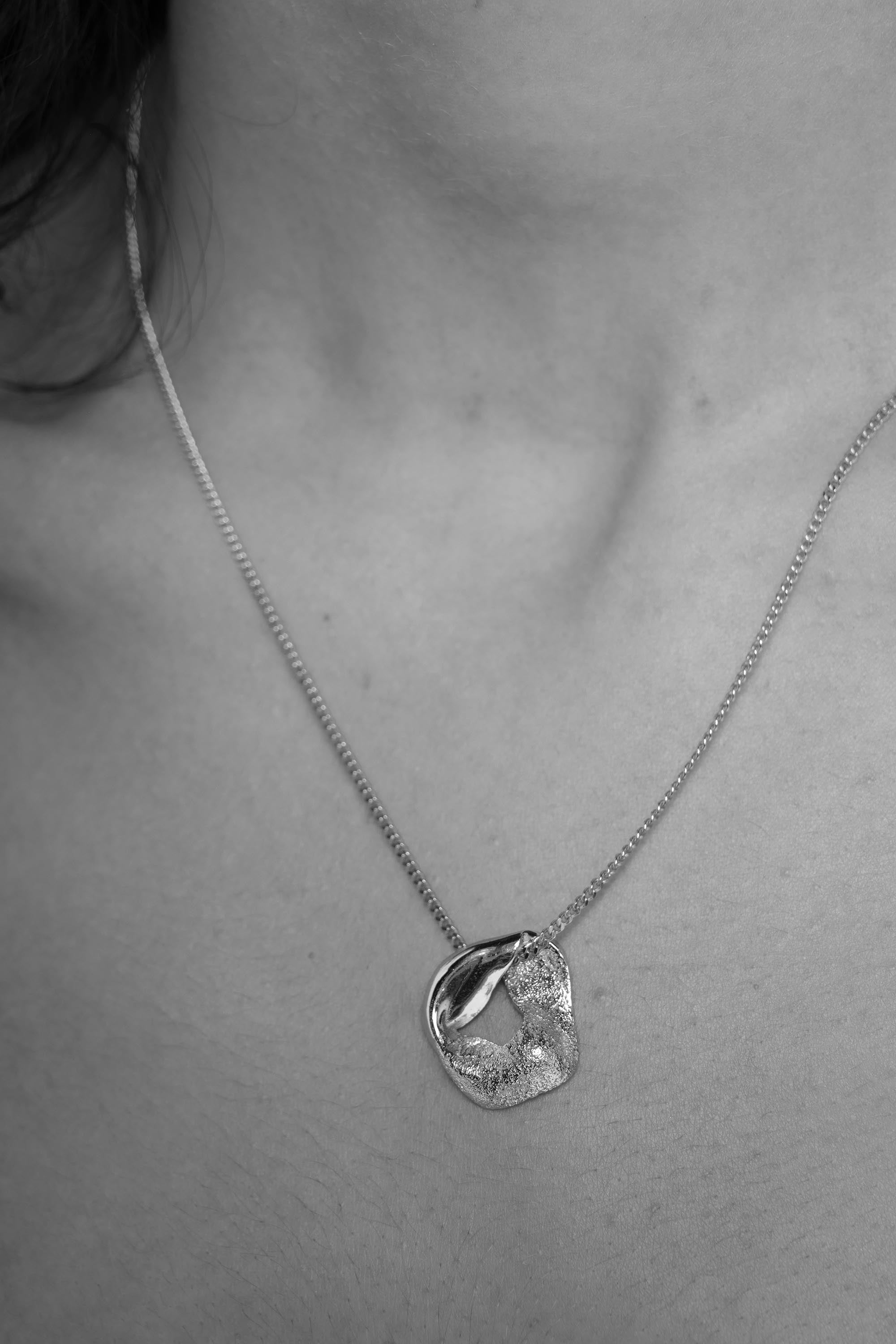 Motion Necklace