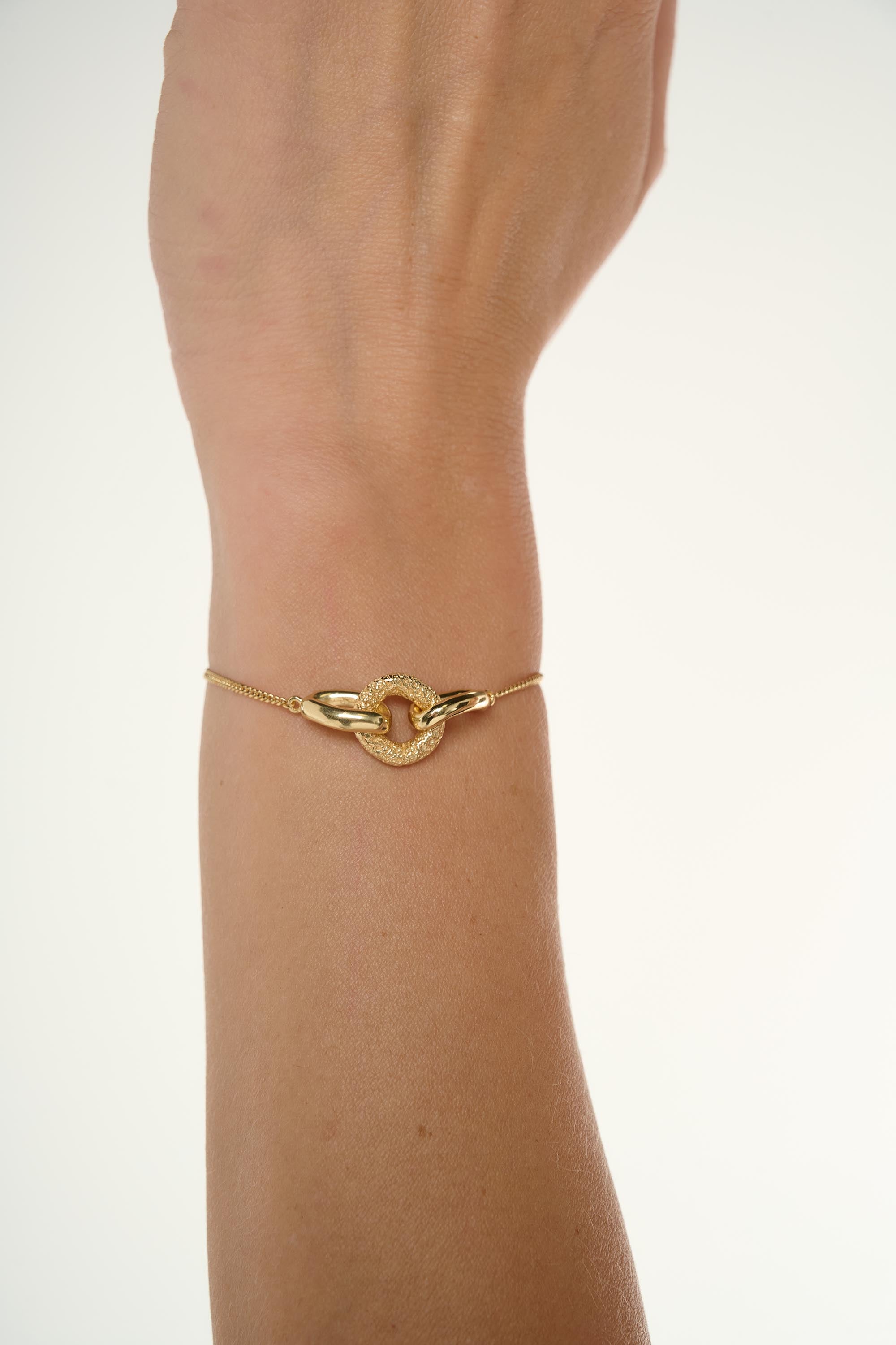Bind Bracelet