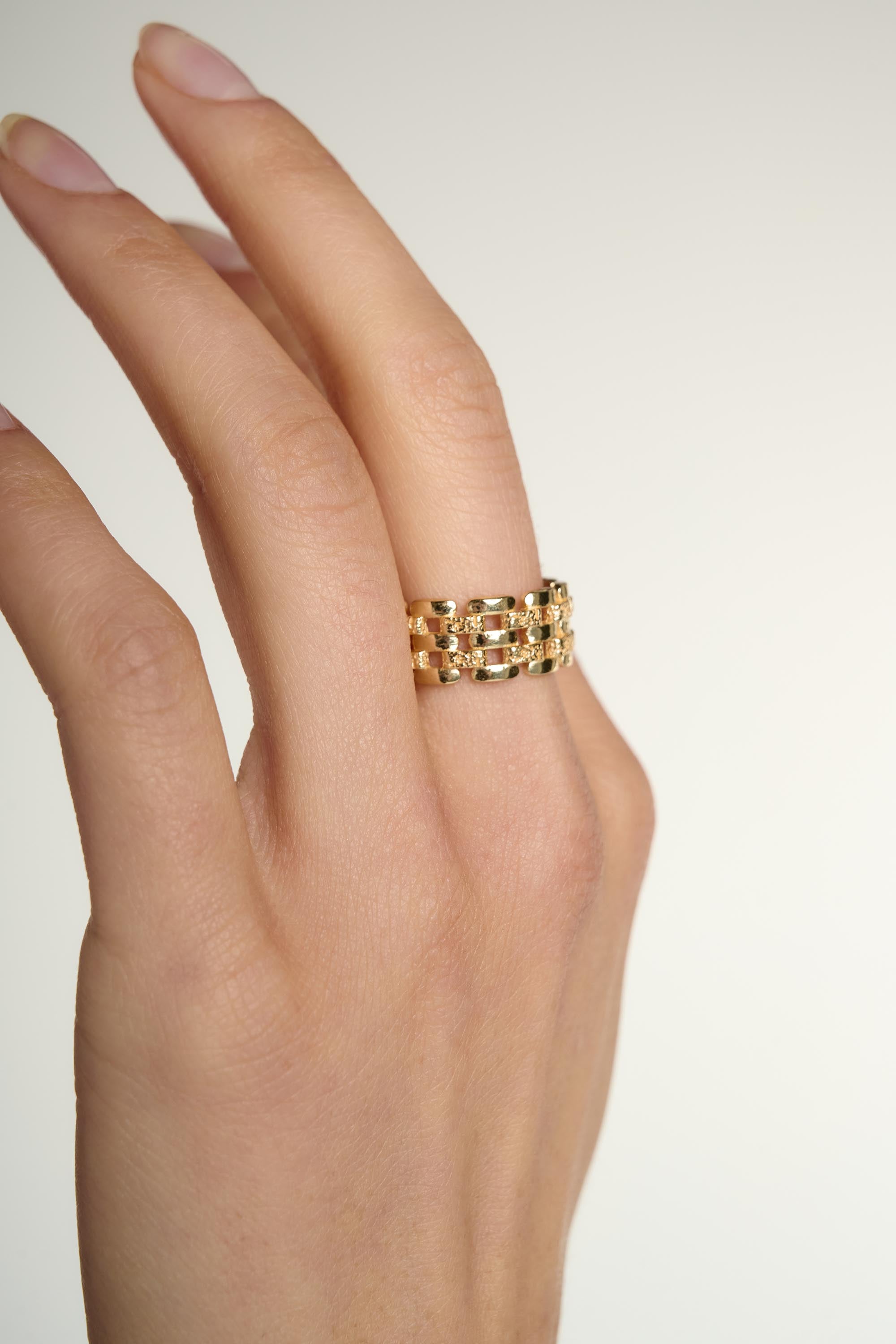 Linear Ring
