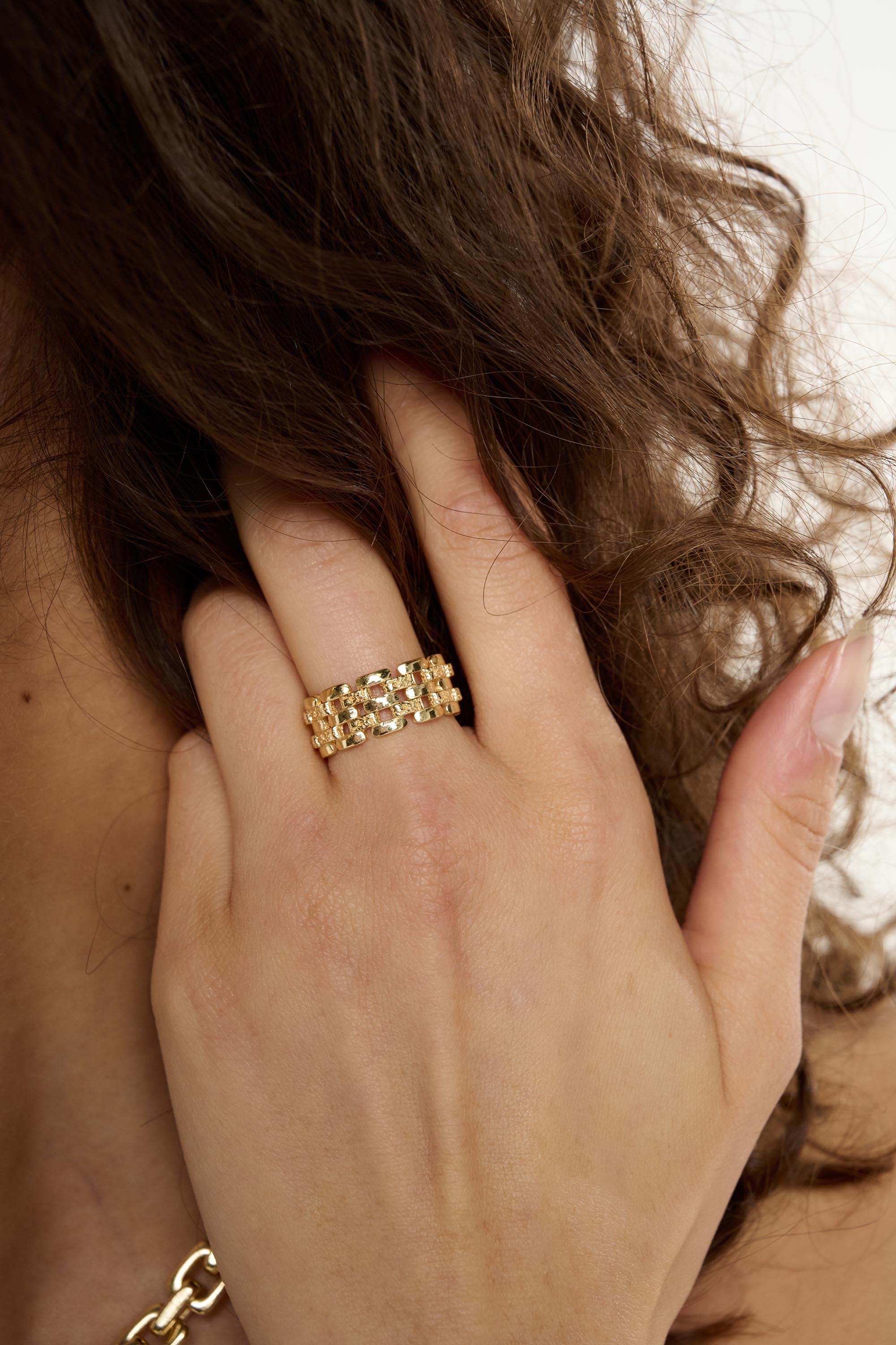 Linear Ring