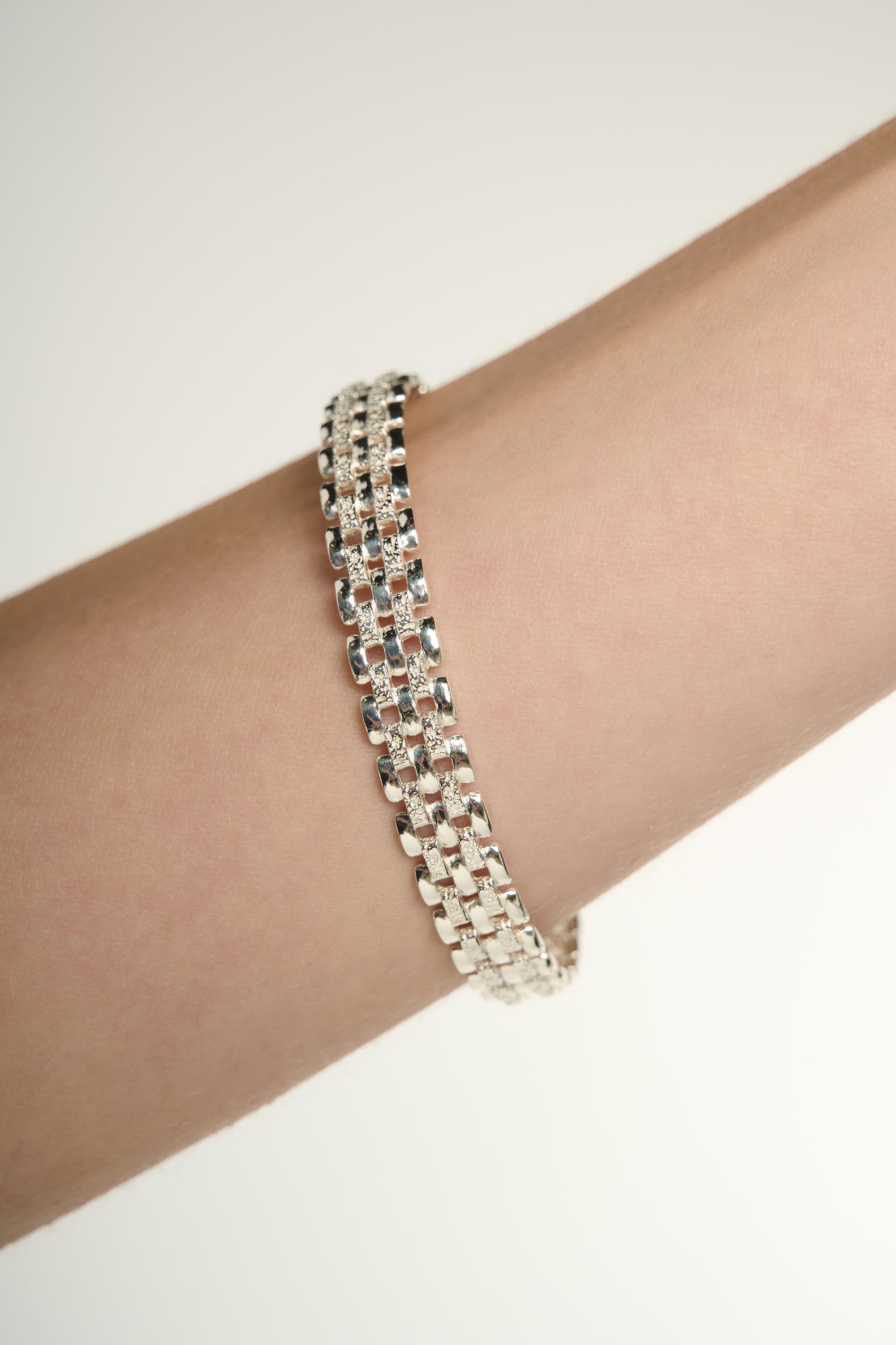 Form Bangle