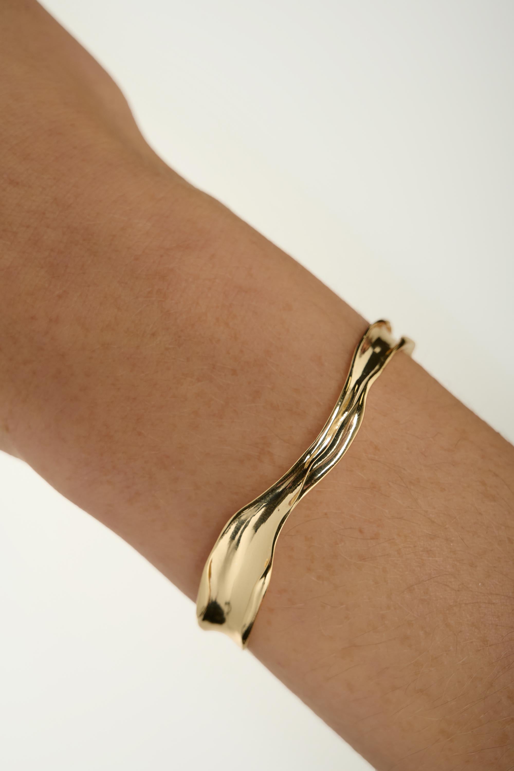 Fluid Bangle Set