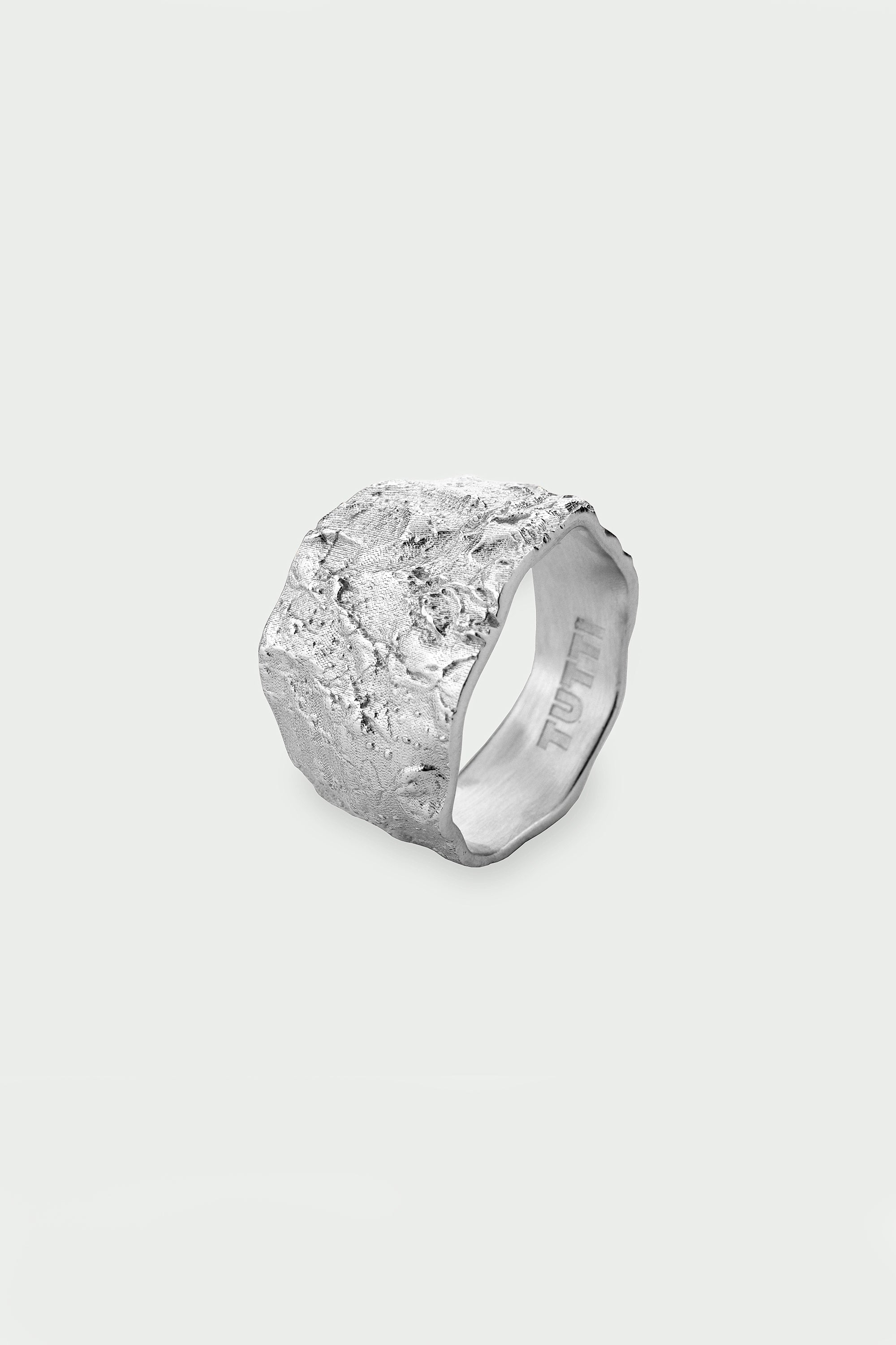 Revere Ring