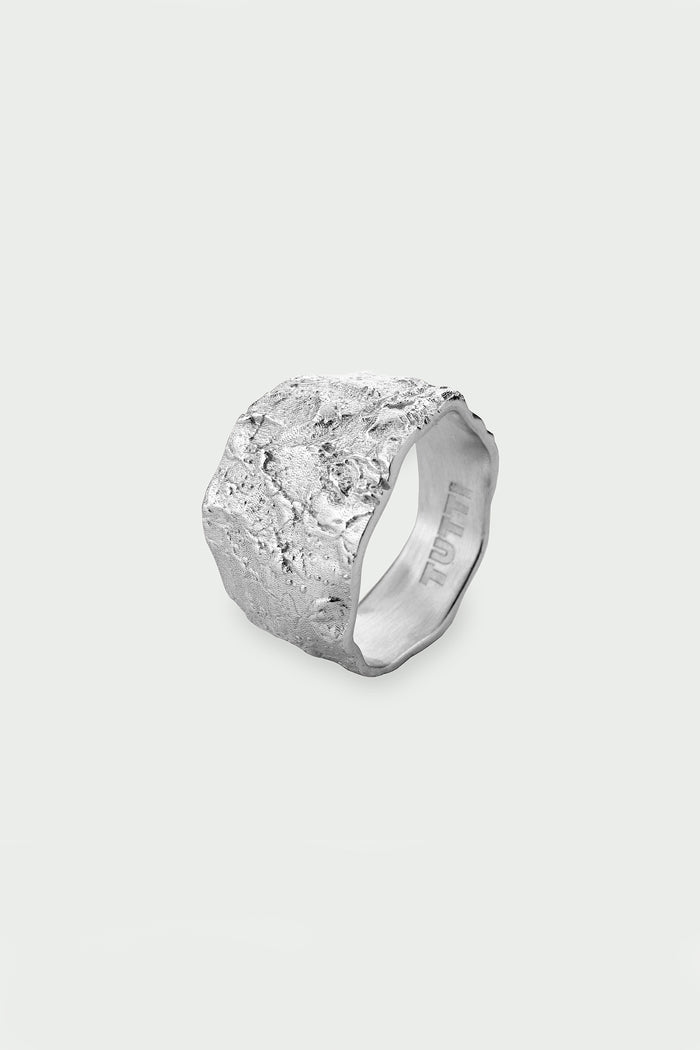 Revere Ring
