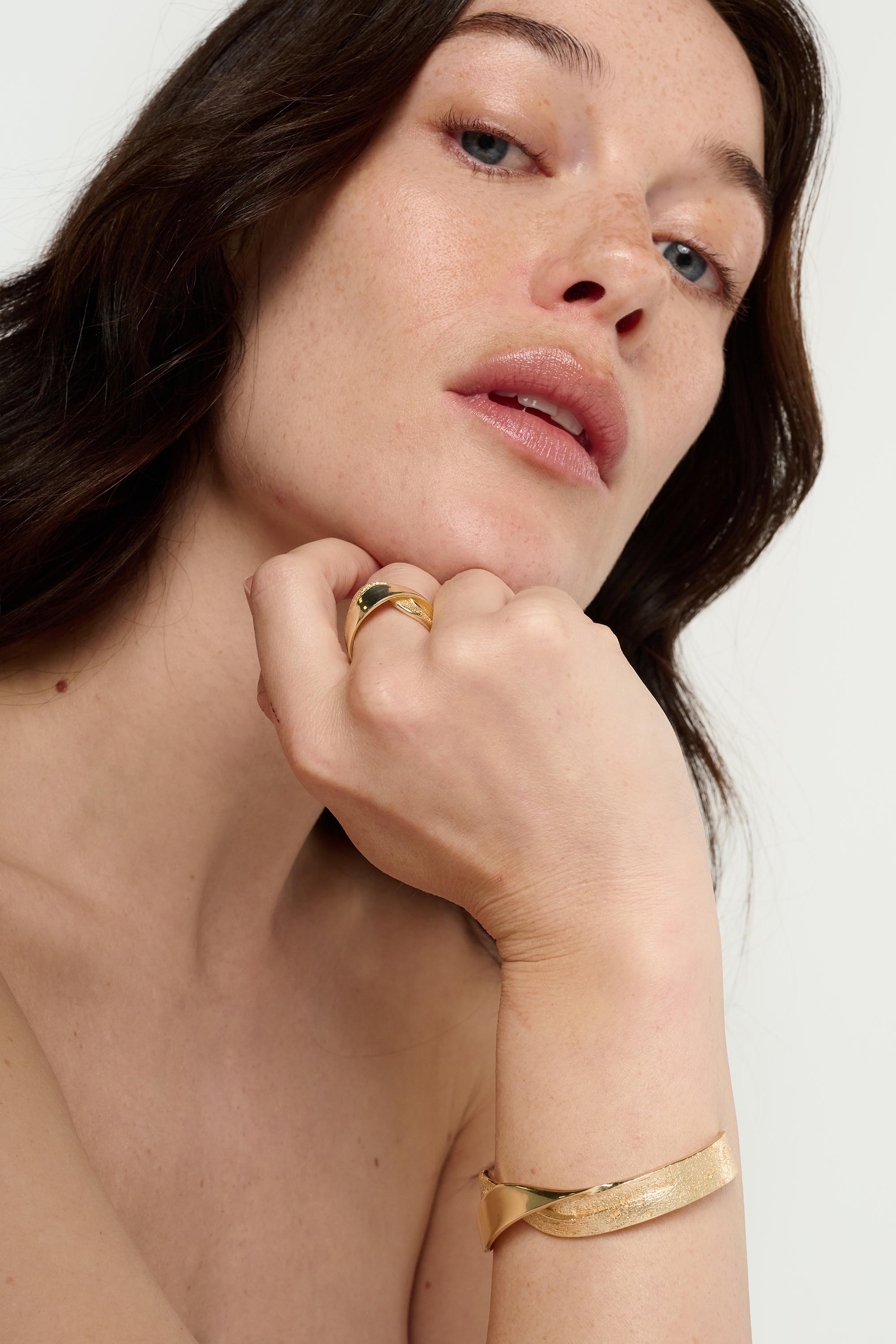 CHTY まとめ WAVE BANGLE Wave Bangle |Jewellery that reflects modern simplicity. Designed