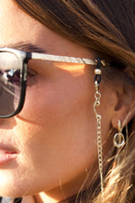 Capture Sunglasses Chain Gold